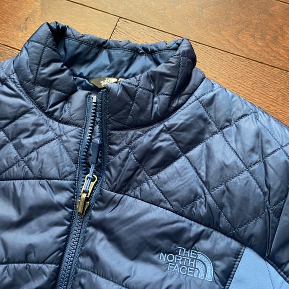 The North Face Puffer - Picture 3 of 7